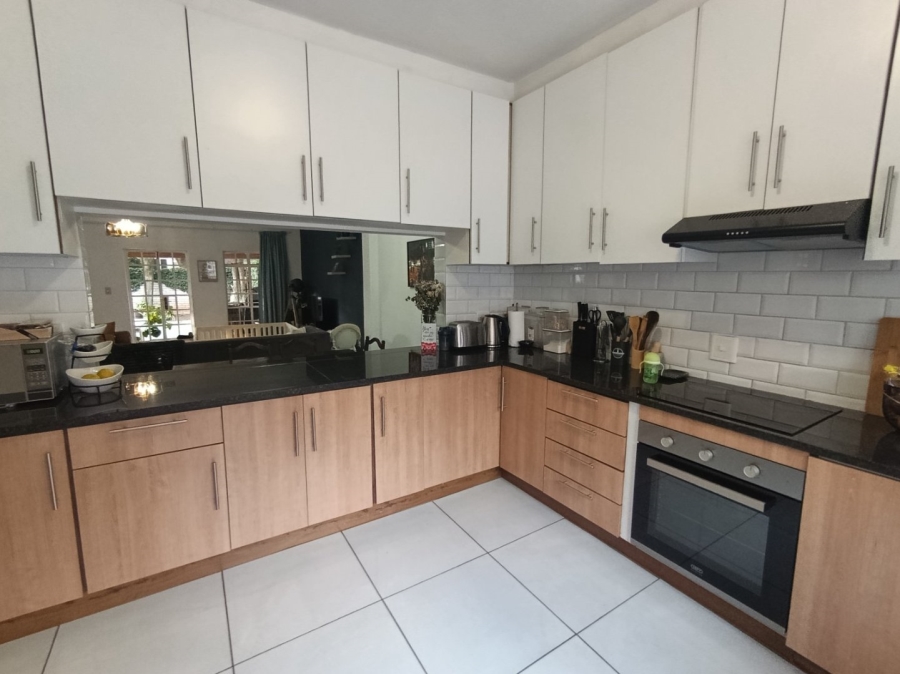 To Let 3 Bedroom Property for Rent in Hyde Park Gauteng