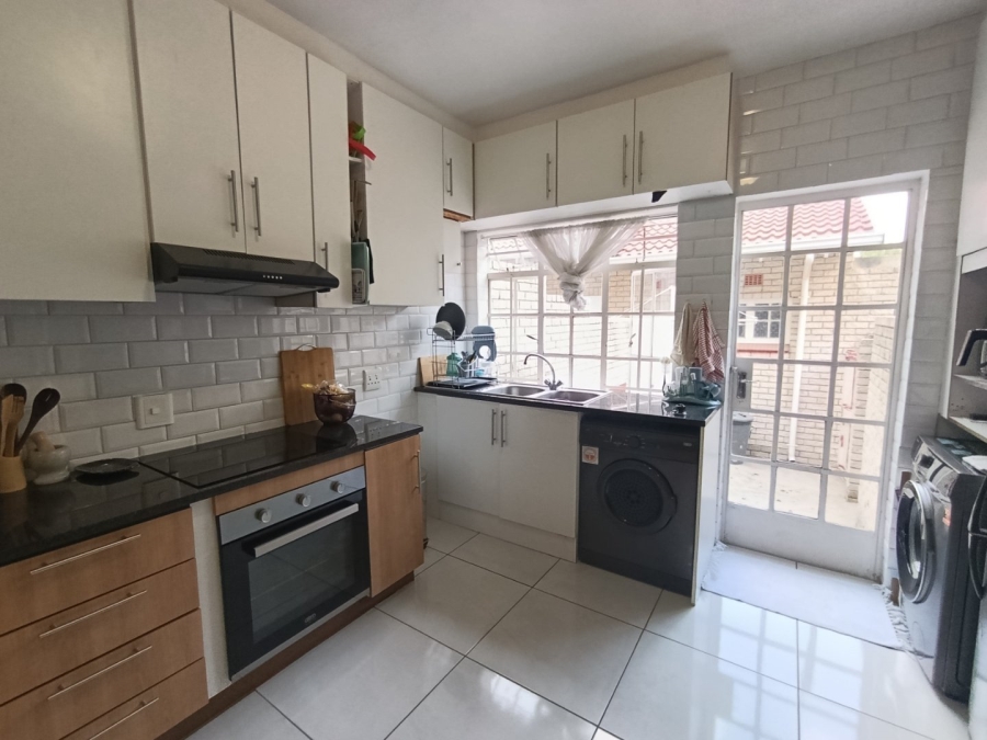 To Let 3 Bedroom Property for Rent in Hyde Park Gauteng