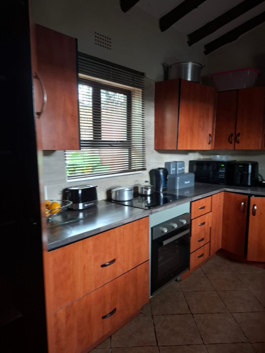 To Let 3 Bedroom Property for Rent in Roodekrans Gauteng