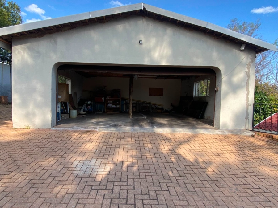 3 Bedroom Property for Sale in Roodekrans Gauteng