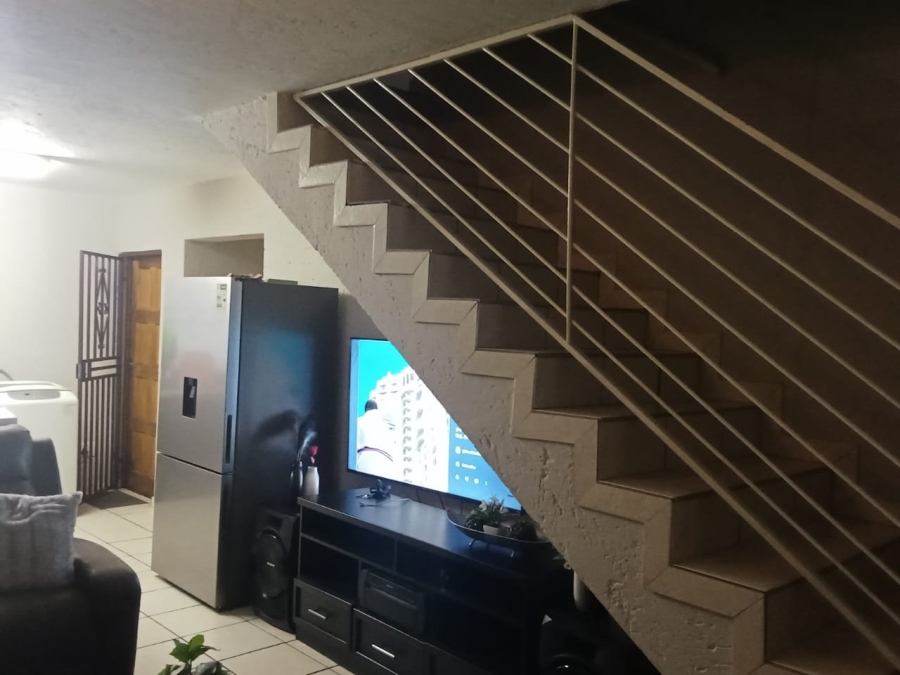 To Let 3 Bedroom Property for Rent in Randfontein Central Gauteng