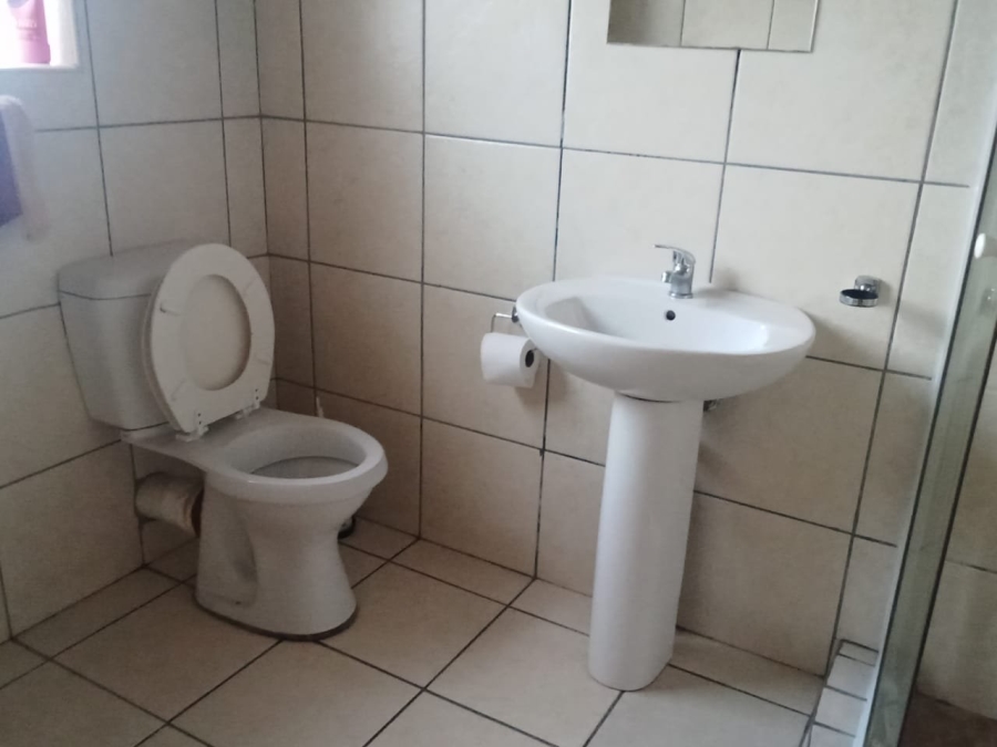 To Let 3 Bedroom Property for Rent in Randfontein Central Gauteng