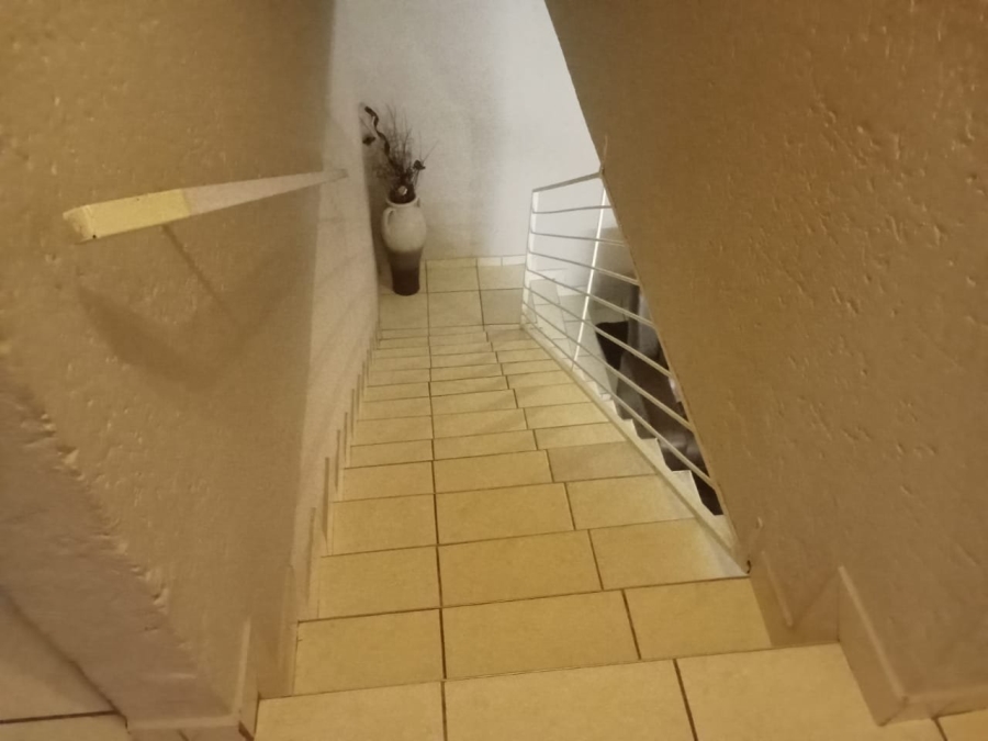 To Let 3 Bedroom Property for Rent in Randfontein Central Gauteng
