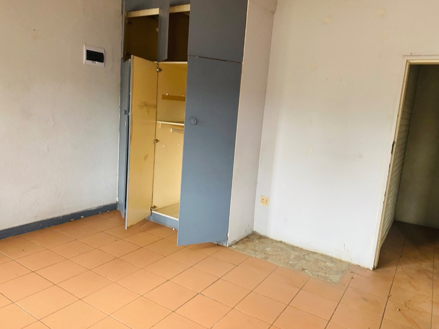  Bedroom Property for Sale in Capital Park Gauteng