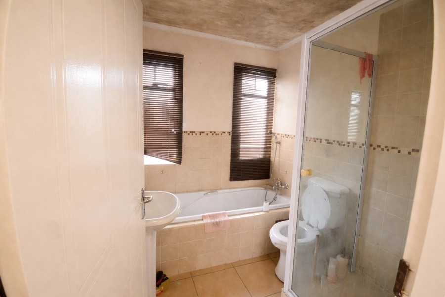 To Let 2 Bedroom Property for Rent in Castleview Gauteng