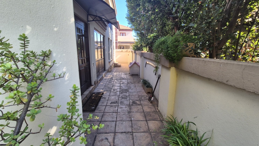 3 Bedroom Property for Sale in Ninapark Gauteng