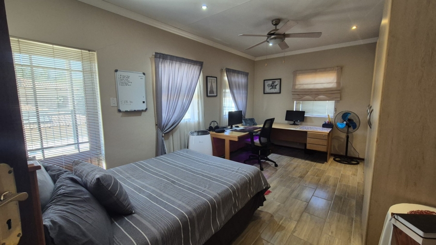 3 Bedroom Property for Sale in Ninapark Gauteng