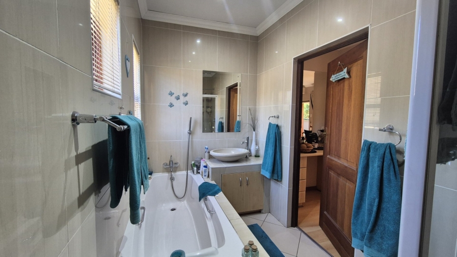 3 Bedroom Property for Sale in Ninapark Gauteng