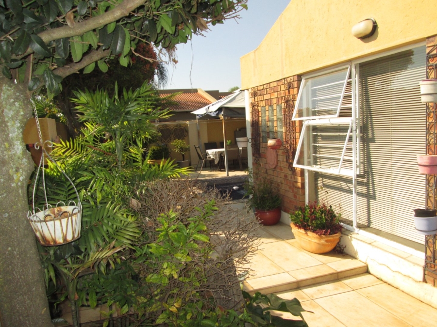4 Bedroom Property for Sale in Beyers Park Gauteng