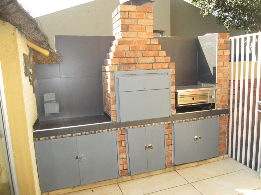 4 Bedroom Property for Sale in Beyers Park Gauteng