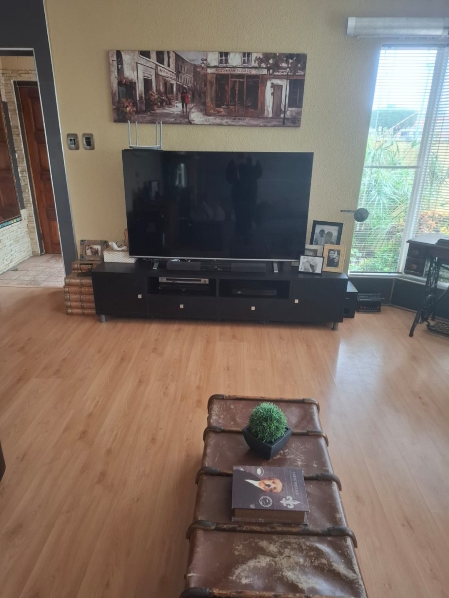 4 Bedroom Property for Sale in Beyers Park Gauteng