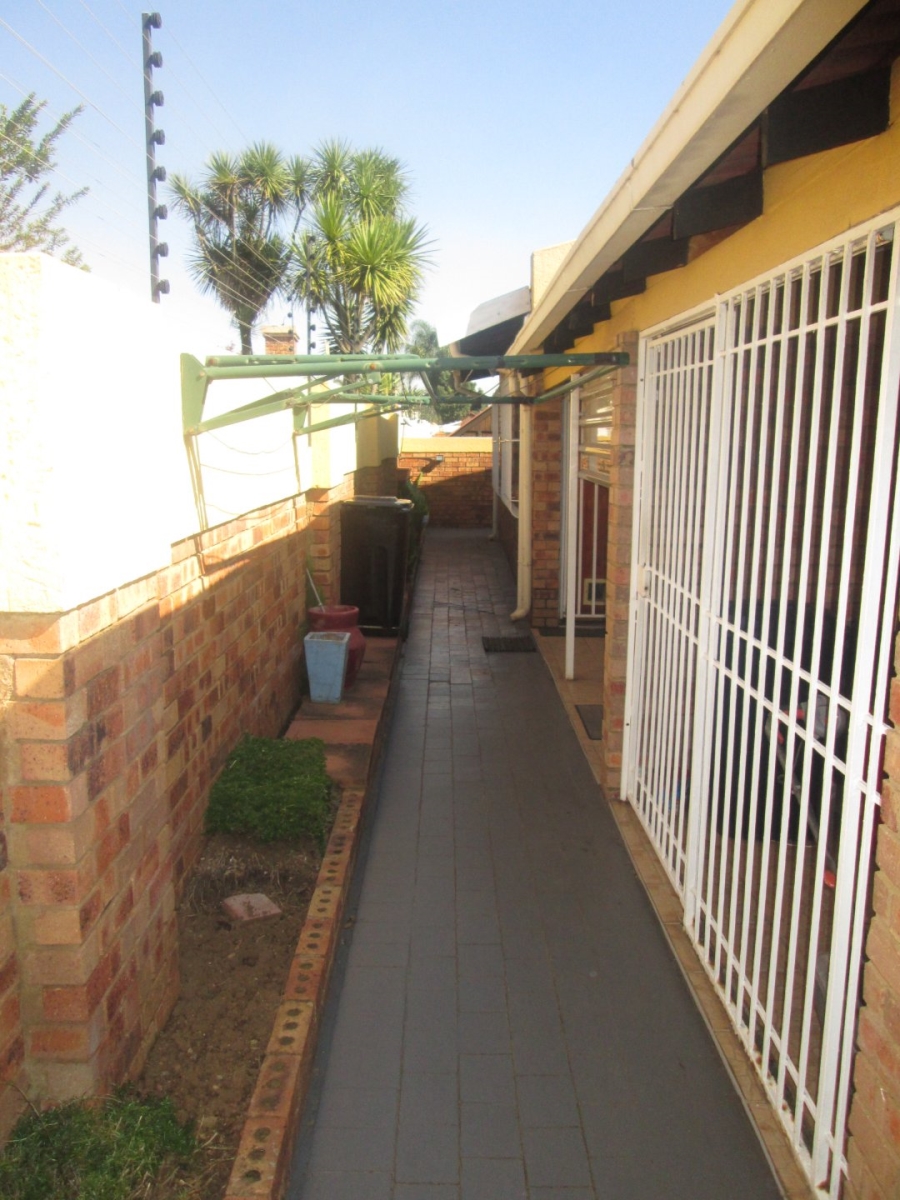 4 Bedroom Property for Sale in Beyers Park Gauteng