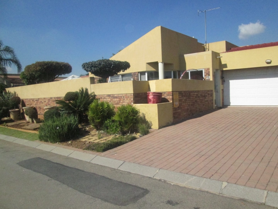 4 Bedroom Property for Sale in Beyers Park Gauteng