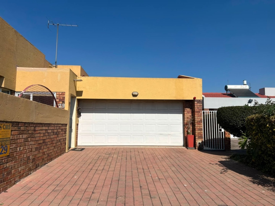 4 Bedroom Property for Sale in Beyers Park Gauteng