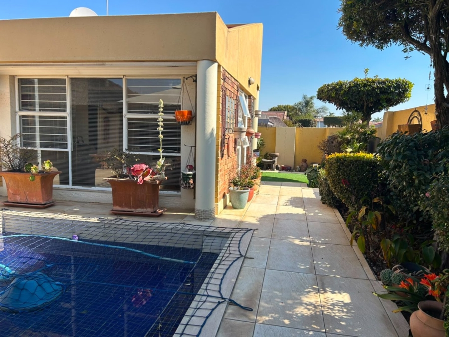 4 Bedroom Property for Sale in Beyers Park Gauteng