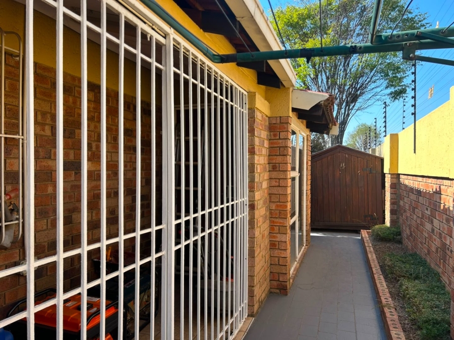 4 Bedroom Property for Sale in Beyers Park Gauteng