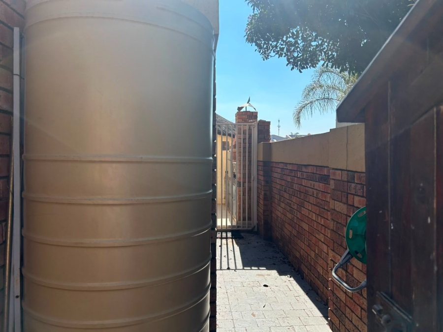 4 Bedroom Property for Sale in Beyers Park Gauteng