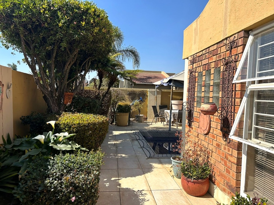 4 Bedroom Property for Sale in Beyers Park Gauteng