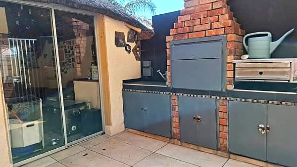4 Bedroom Property for Sale in Beyers Park Gauteng
