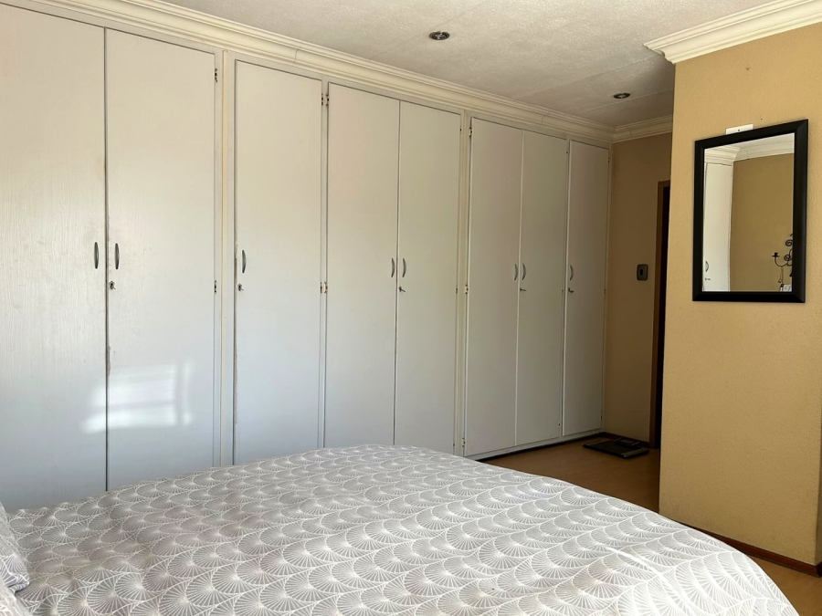 4 Bedroom Property for Sale in Beyers Park Gauteng