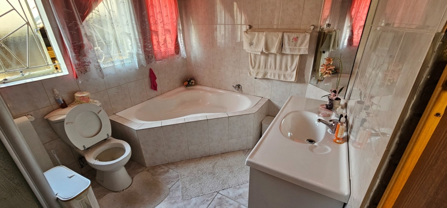 3 Bedroom Property for Sale in Rayton Gauteng