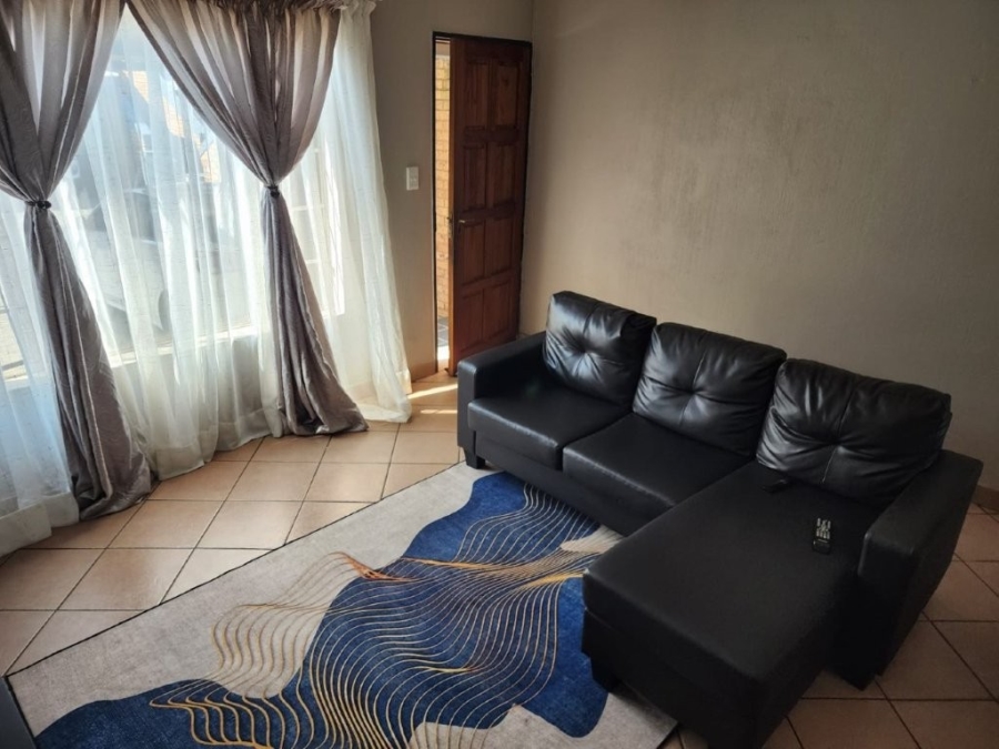 1 Bedroom Property for Sale in Elspark Gauteng