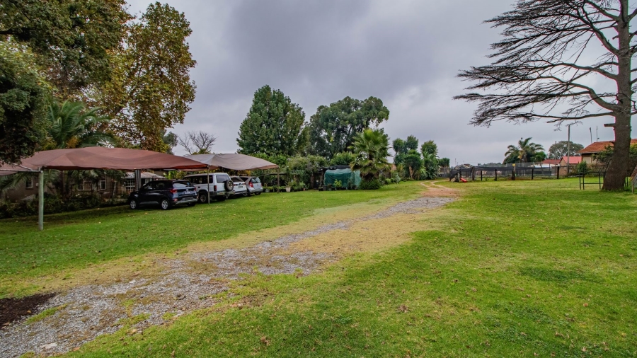 Commercial Property for Sale in Chloorkop Gauteng