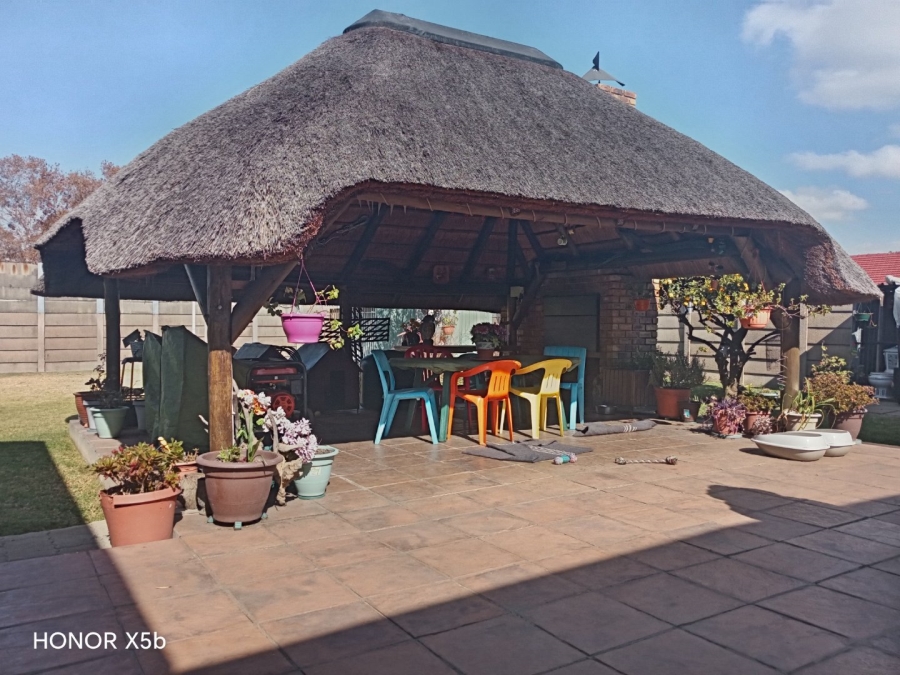 3 Bedroom Property for Sale in Parkrand Gauteng