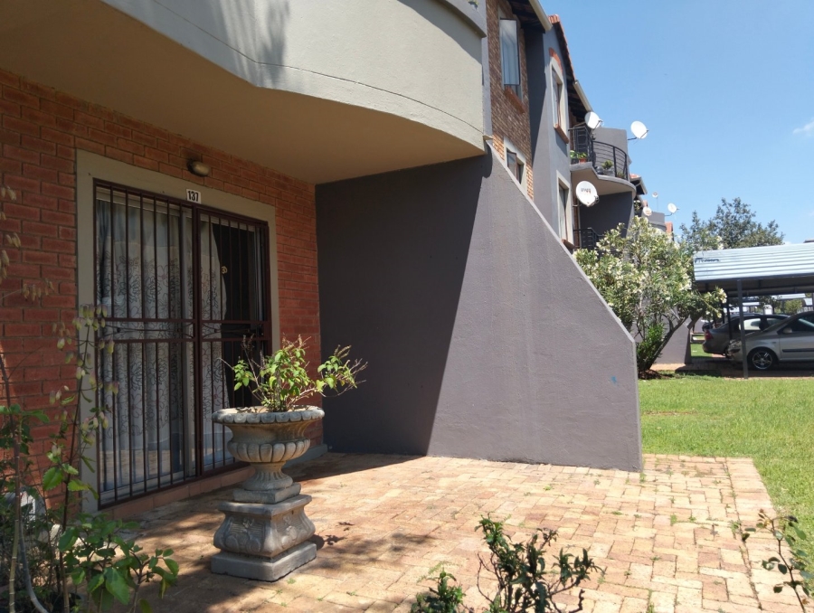 2 Bedroom Property for Sale in Halfway Gardens Gauteng
