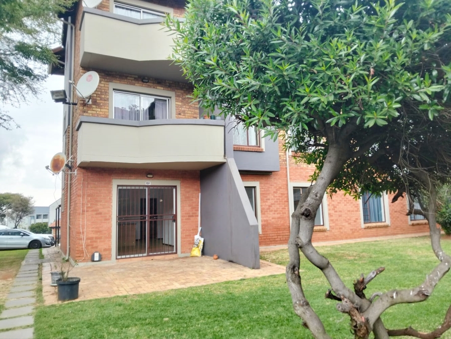 2 Bedroom Property for Sale in Halfway Gardens Gauteng