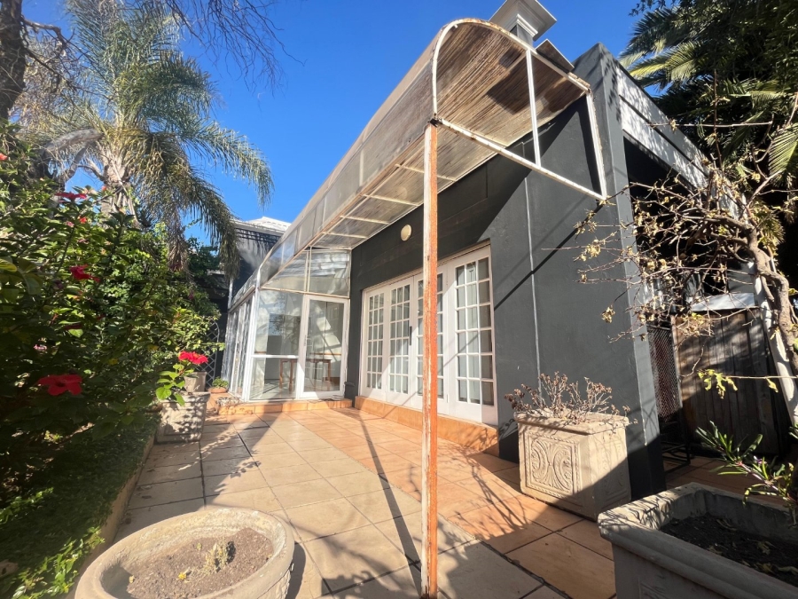 3 Bedroom Property for Sale in Laudium Ext 3 Gauteng