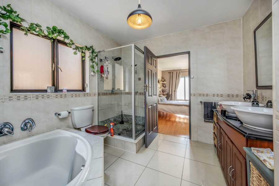 3 Bedroom Property for Sale in Vorna Valley Gauteng