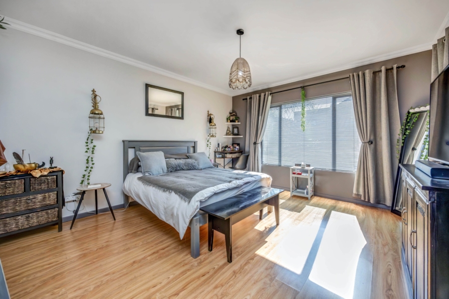 3 Bedroom Property for Sale in Vorna Valley Gauteng