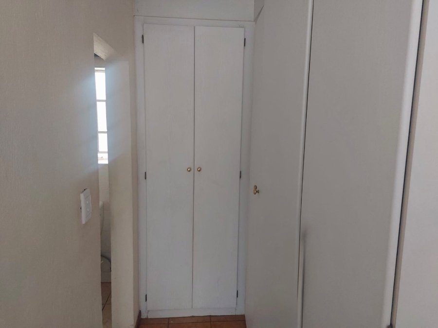 2 Bedroom Property for Sale in Willow Park Manor Gauteng