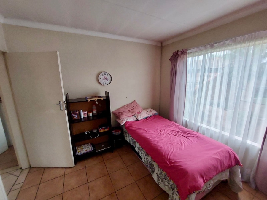 2 Bedroom Property for Sale in Willow Park Manor Gauteng