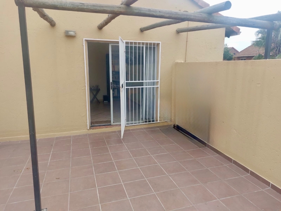 2 Bedroom Property for Sale in Willow Park Manor Gauteng