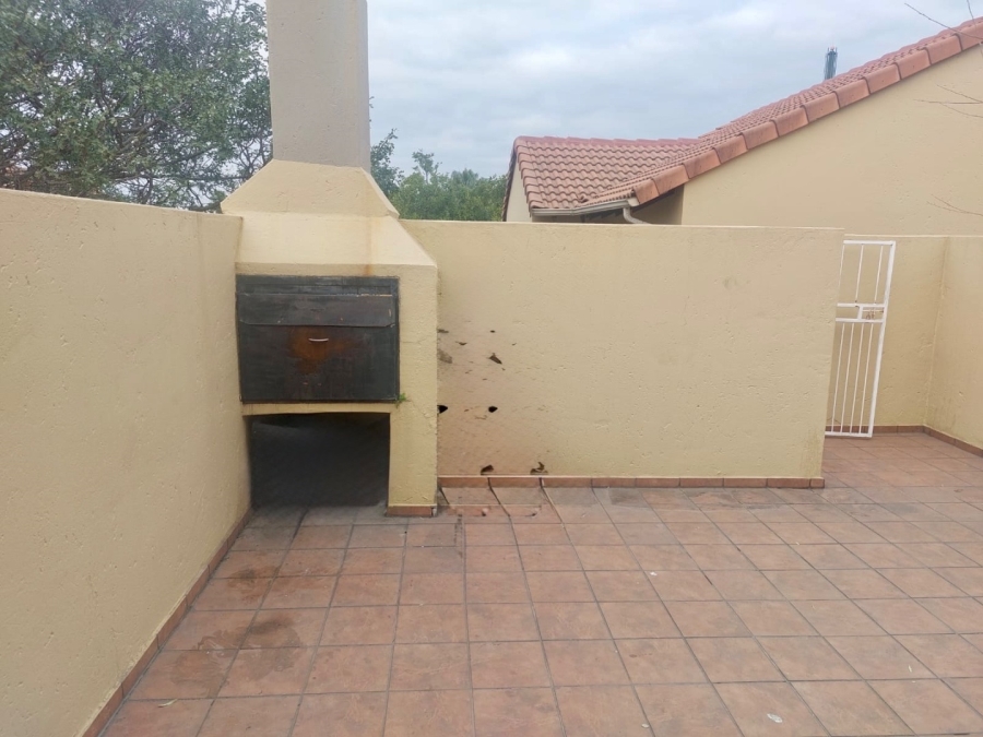 2 Bedroom Property for Sale in Willow Park Manor Gauteng