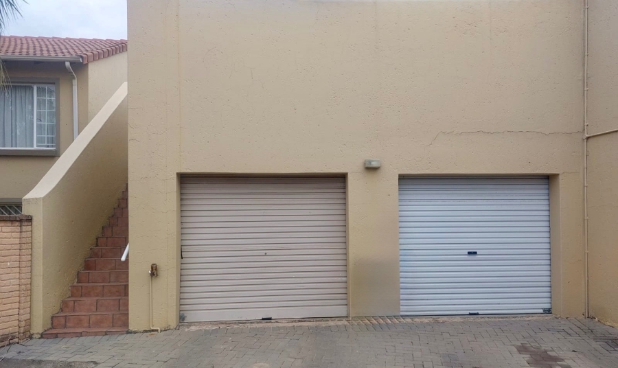 2 Bedroom Property for Sale in Willow Park Manor Gauteng