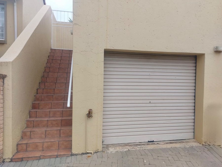 2 Bedroom Property for Sale in Willow Park Manor Gauteng