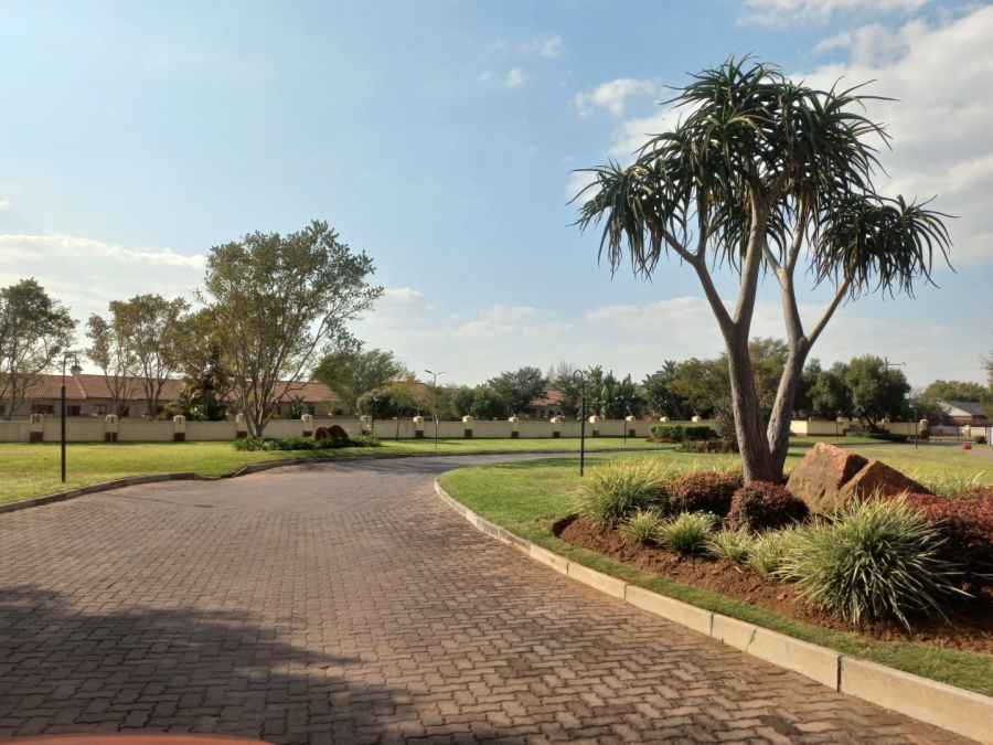 2 Bedroom Property for Sale in Mooikloof Ridge Gauteng