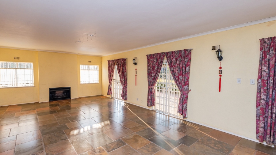 Commercial Property for Sale in Knopjeslaagte AH Gauteng