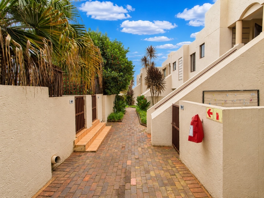 2 Bedroom Property for Sale in Marais Steyn Park Gauteng