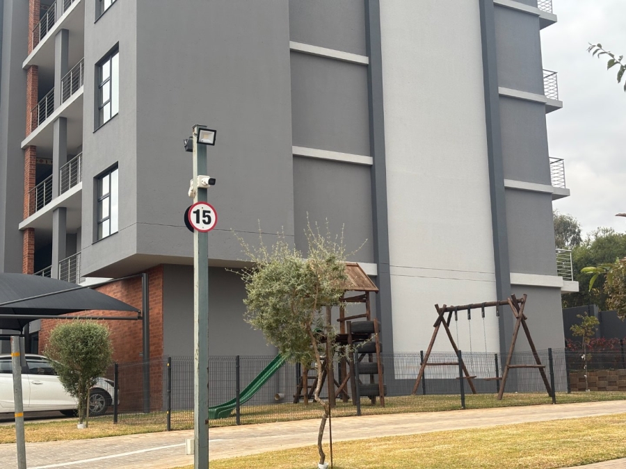 3 Bedroom Property for Sale in Die Hoewes Gauteng