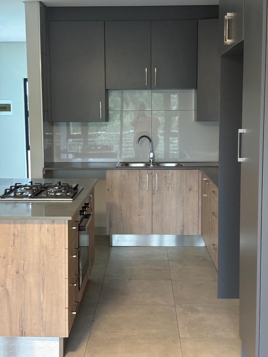 3 Bedroom Property for Sale in Die Hoewes Gauteng
