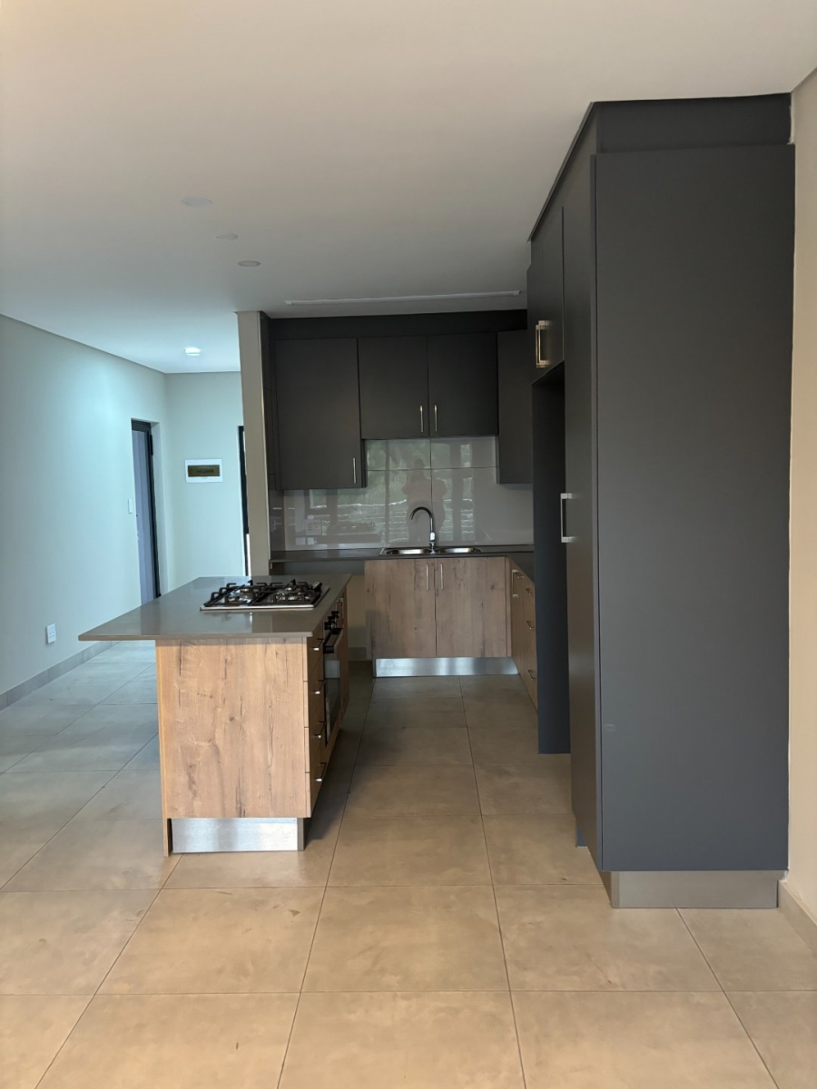 3 Bedroom Property for Sale in Die Hoewes Gauteng