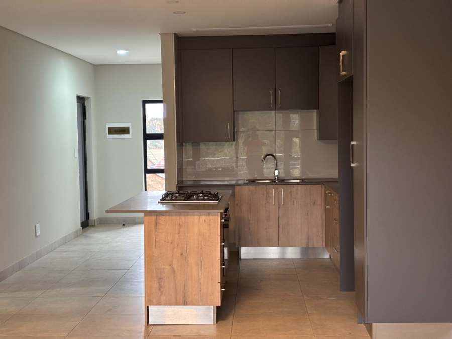 3 Bedroom Property for Sale in Die Hoewes Gauteng