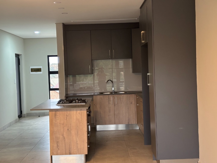 3 Bedroom Property for Sale in Die Hoewes Gauteng