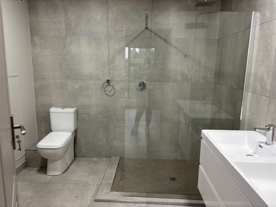 3 Bedroom Property for Sale in Die Hoewes Gauteng