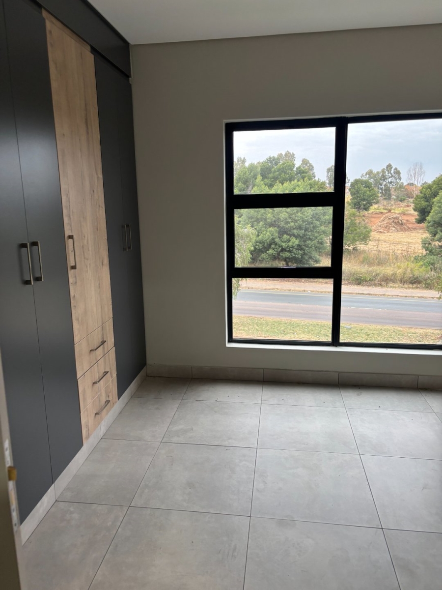 3 Bedroom Property for Sale in Die Hoewes Gauteng