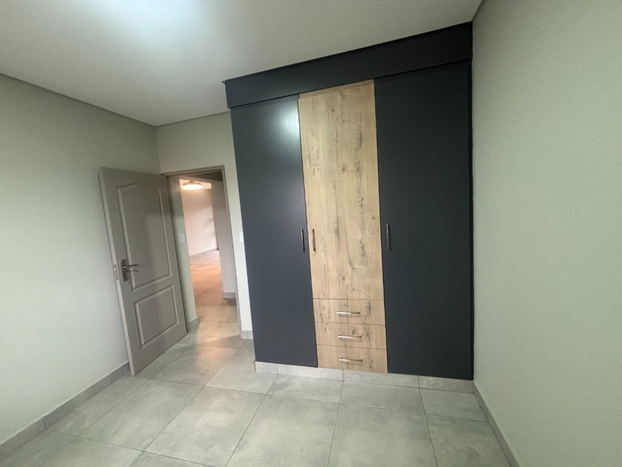 3 Bedroom Property for Sale in Die Hoewes Gauteng
